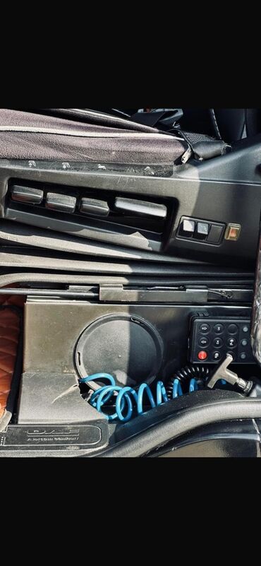 Tırlar: DAF XF çekiçi + tentli yarımqoşqu - Model: DAF XF (yükdaşıma üçün — 9