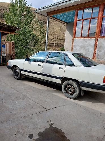 классика мото: Audi 100: 1989 г., 1.8 л, Механика, Бензин, Седан — 1