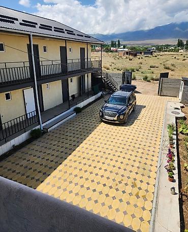 Продажа отелей и хостелов: Гостевой дом «Жыргаал» - Двухэтажный корпус с отдельными входами в — 3