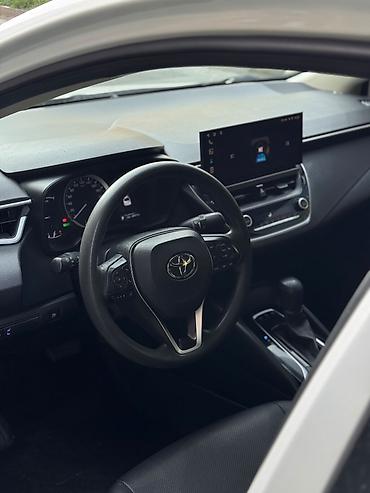Toyota: Toyota Corolla: 2022 г., Гибрид — 2