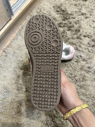 on cloud: Кроссовки, 34.5, 35, Adidas, Б/у, цвет - Белый, Самовывоз — 3