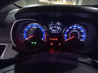 Hyundai: Hyundai Elantra: 1.8 l | 2015 il Sedan — 10