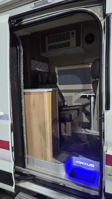 Другие автомобили: Комплектация Maxus V100 2023 2.0T Traveler V100 Shuilu Edition Цена — 3