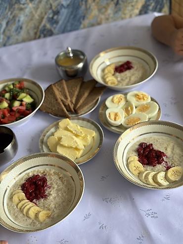 Хостелы и койко-места на Иссык-Куле: Хостел и койко-место на Иссык-Куле, Есть: Электрочайник — 2
