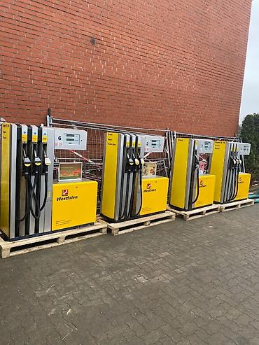 Другое оборудование для бизнеса: БензаКолонки для АЗС все виды есть новый б/у тоже есть ёмкость тоже — 2