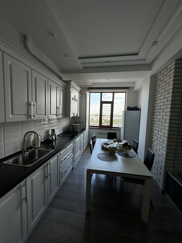 квартира студия 40 кв м: 3 комнаты, 108 м², Элитка, 5 этаж, Евроремонт