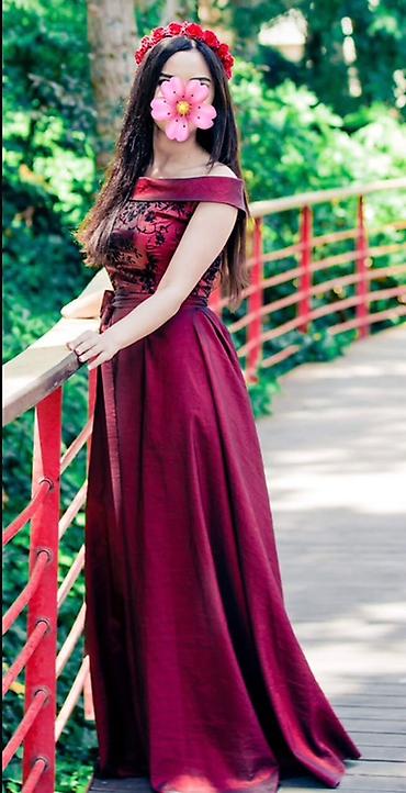 ziyafet geyimleri: Qırmızı-bordo rəngli, yerə qədər uzun ziyafət/libas. - Model — 1