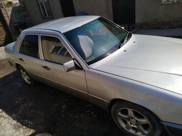 Mercedes-Benz E-Class: 1991 г., 2.3 л, Механика, Бензин, Седан