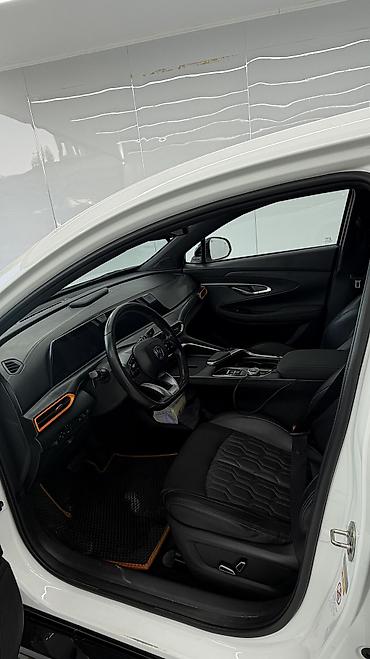 dodje challenger: Changan Uni-T: 2022 г., 1.5 л, Робот, Бензин, Кроссовер — 8