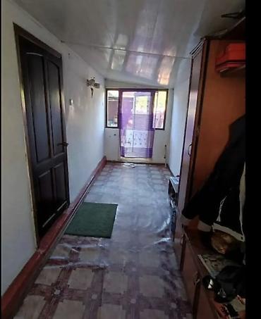 срочна алмашам: 2 комнаты, 70 м², 5 соток, Бишкек, Собственник — 3