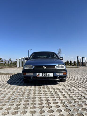 авто volkswagen: Volkswagen Golf: 1992 г., 1.8 л, Автомат, Бензин, Седан