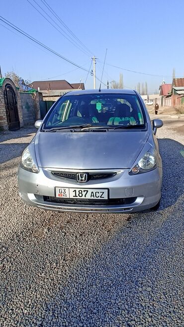 Honda: Honda Fit: 2004 г., 1.3 л, Вариатор, Бензин