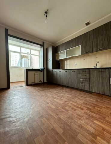 Продажа квартир: 3 комнаты, 77 м², Индивидуалка, 1 этаж
