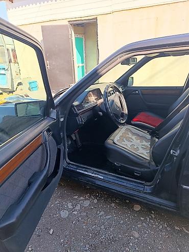 Транспорт: Mercedes-Benz W124: 1993 г., 2.2 л, Механика, Бензин, Седан — 8