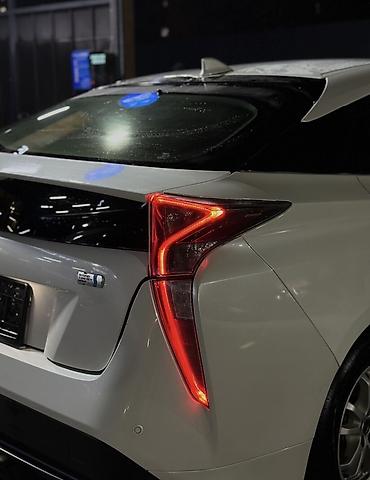 американцы: Toyota Prius: 2018 г., 1.8 л, Вариатор, Гибрид, Лифтбек — 6