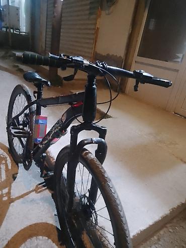 kreditle velosiped: Yeni Şəhər velosipedi Adidas, 29", sürətlərin sayı: 21 — 7
