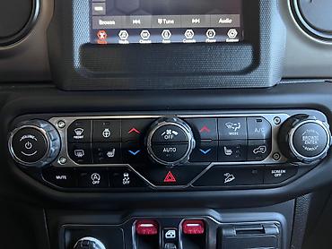 Jeep: Jeep Wrangler: 2021 г., 2 л, Автомат, Бензин, Внедорожник — 15