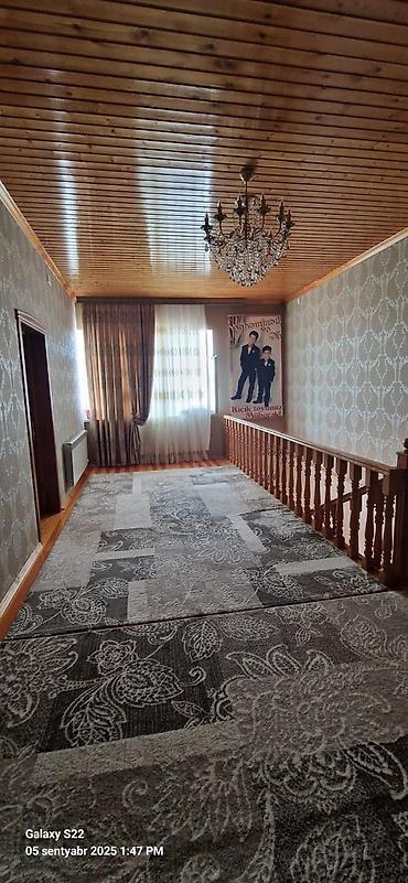 Həyət evləri və villaların satışı: Satılır: həyət evi və əlavə tikili - İki mərtəbəli ağ rəngli həyət — 18
