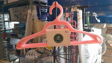 Asılqanlar: Hər nov asilqanlarimiz var qiymetler vewilkalara gore deyiwir — 5