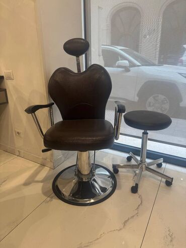 Sifarişlə ofis kresloları: Yuxarıda göstərilən bütün mebellərin ümumi qiyməti 1800 AZN təşkil — 3