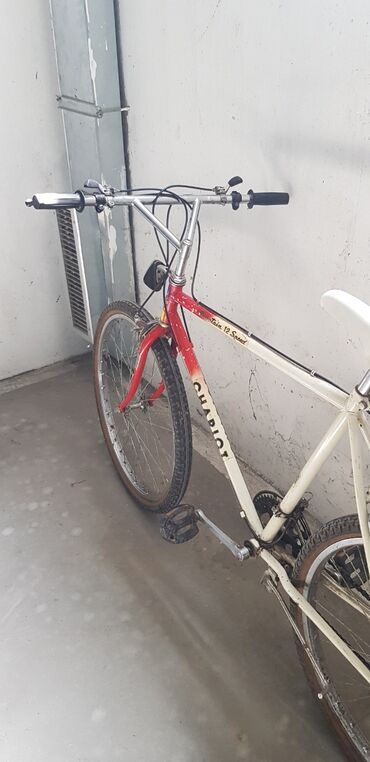 muska kosuljica: Bicikl 26muski dugo nije vozenmalo ga pritegnuti i mozete ga