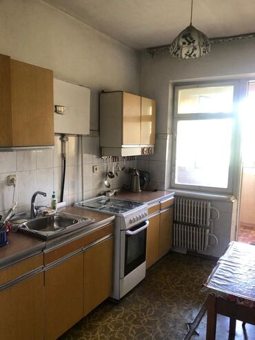 Продажа квартир: 3 комнаты, 68 м², Индивидуалка, 5 этаж, Старый ремонт