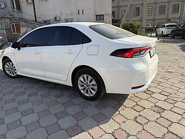 8: Toyota Corolla: 2023 г., 1.8 л, Автомат, Гибрид, Седан — 5