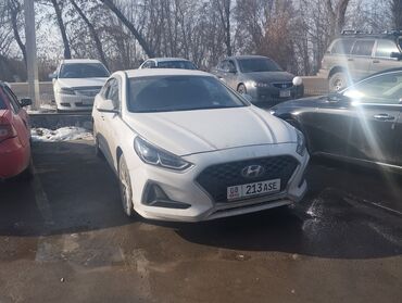 Легковой транспорт: Сдаю в аренду: Легковое авто, Под такси