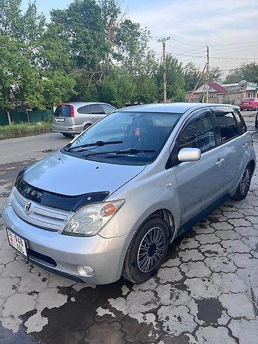 Toyota Ist: 2003 г., 1.3 л, Автомат, Бензин, Хэтчбэк
