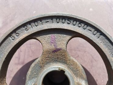 Auto delovi: Remenica radilice Lada 7 Riva,2121 Niva. Polovno, ocuvano. Skinuto sa — 13