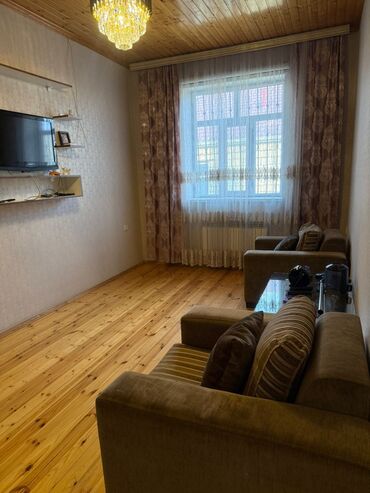 Həyət evləri və villaların satışı: Saray qəsəbəsi — Kirayə həyət evi (2 mərtəbə) Saray qəsəbəsində -da lalafo.az — 4 Həyət evləri və villaların satışı: Saray qəsəbəsi — Kirayə həyət evi (2 mərtəbə) Saray qəsəbəsində — 4