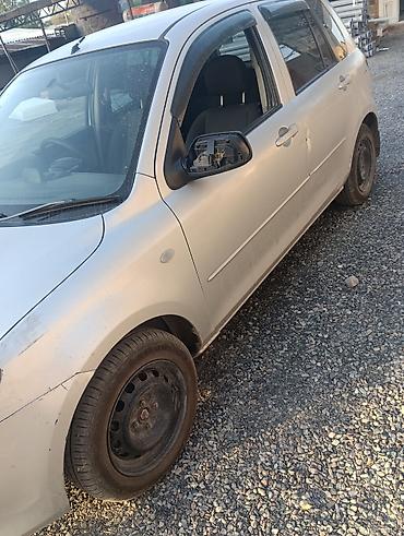 2 8: Mazda Demio: 2004 г., 1.5 л, Автомат, Бензин — 3