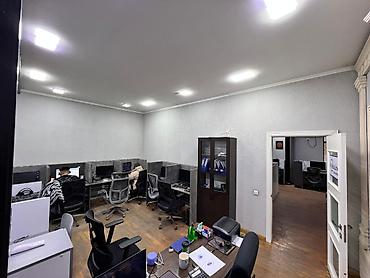 Продажа офисов: Продажа офисов 75 м², С ремонтом, С мебелью, Административное здание, 1 этаж — 10