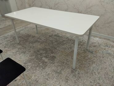 круглый стол на кухню: Кухонный Стол, цвет - Белый, Новый