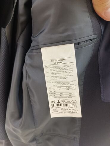 Kostyumlar: Kastyumlar hamısı satılır. hamısı 1 dəfə geyinilib. 3ü birlikdə bu — 6