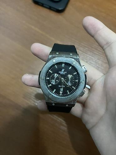 Аксессуары: Часы мужские Hublot (кварцевые) - Калибр: кварцевый - Циферблат — 1