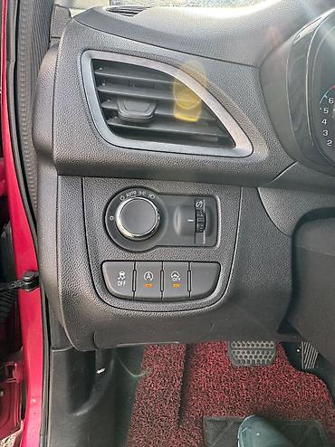 Chevrolet: Chevrolet Spark: 2019 г., 1 л, Вариатор, Бензин, Хэтчбэк — 10