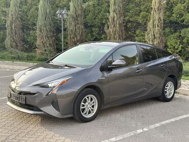 купить маленькую машину недорого: Toyota Prius: 2018 г., 1.8 л, Автомат, Гибрид, Хэтчбэк