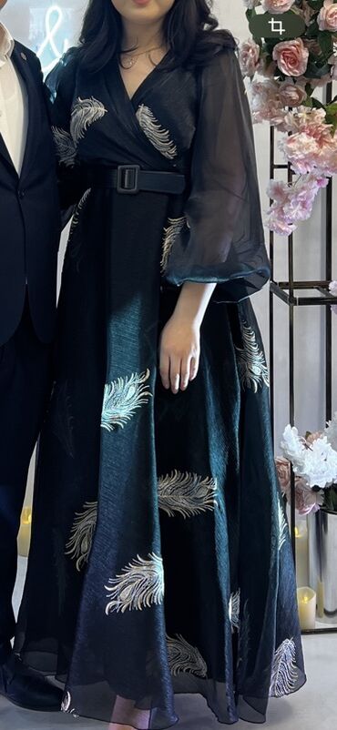 вечернее платье халат с запахом: Вечернее платье, Длинная модель, Шифон, С рукавами, Перья, L