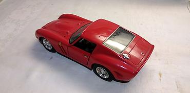 legendarni automobili buba: Burago Ferrari 250 GTO China(Drukciji od Italy), 1 tocak zaleplen,a — 5