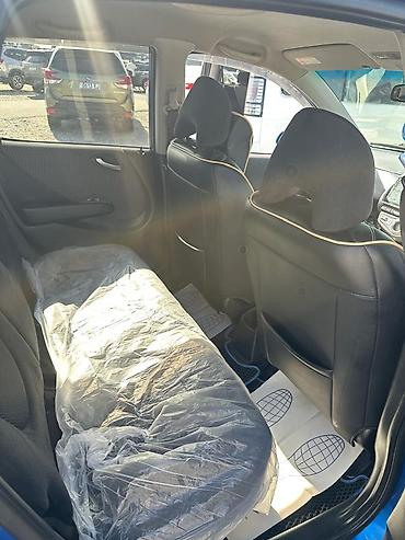 e6 3: Honda Fit: 2003 г., 1.5 л, Автомат, Бензин, Хэтчбэк — 4