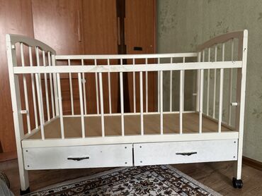 продаю детский манеж: Манежи-кровати