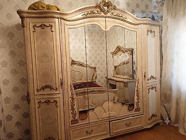 mebel kreditle: Klassik üslubda yatacaq otağı dəsti Tərkibi: - İri 5 qapılı dolab — 1