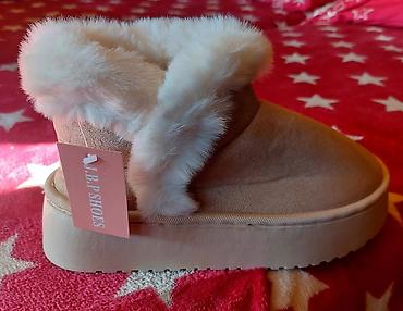 Ugg obuća: Ugg obuća bоја - Bež — 4