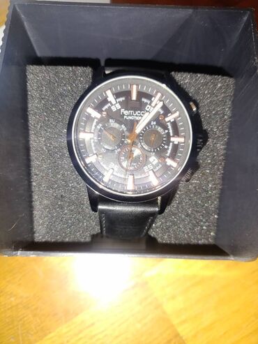 Qol saatları: 140 manata alınıb, təcili pula ehtiyac olduğu üçün 55 manata satılır — 5