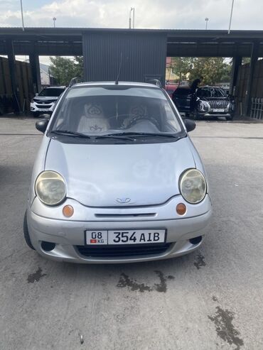 релинги на авто: Представляем компактный автомобиль Daewoo Matiz серебристого цвета