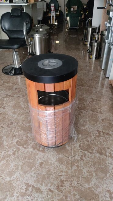 Tullantı qabları: Zibil qabi Tullantı qabi Ferqli çeşidlər mövcuddur Qiymət çeşidinə — 10