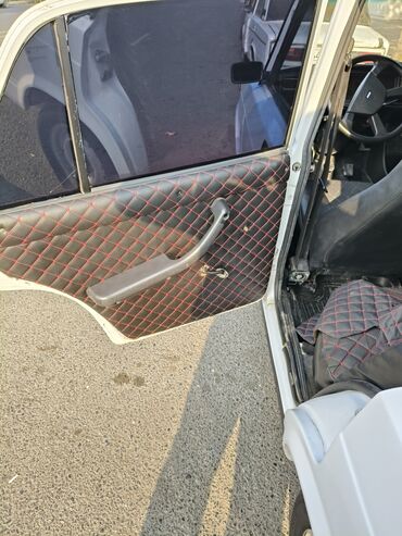 VAZ (LADA): VAZ 2107, ağ rəng, AZ dövlət nömrə nişanı 99-LH-487. Xüsusiyyətlər: - -da lalafo.az — 5 VAZ (LADA): VAZ 2107, ağ rəng, AZ dövlət nömrə nişanı 99-LH-487. Xüsusiyyətlər: - — 5