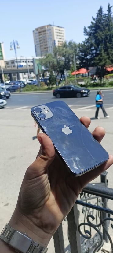 iphone 12 bakida: IPhone 12 mini, 64 GB, Qara, Simsiz şarj, Face ID