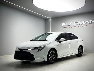 Toyota: Toyota Corolla: 2023 г., 1.8 л, Вариатор, Гибрид, Седан — 2